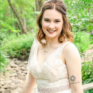 Meet your Posher, Lynsey